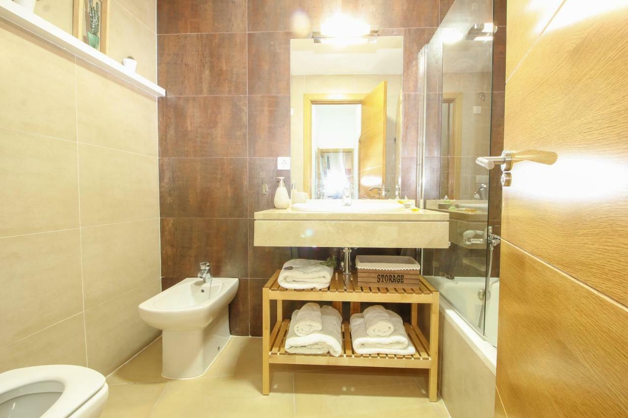 Apartamento San Julian Seville Exterior photo